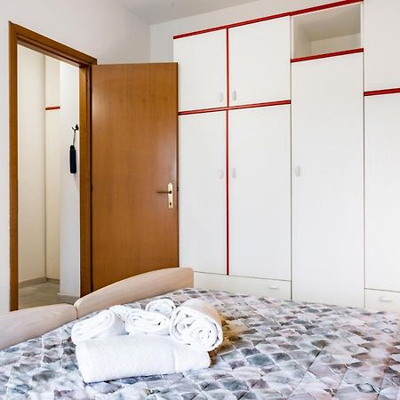 Luni Mare Modern Balcony Flat Apartment Маринела ди Сарцана Екстериор снимка